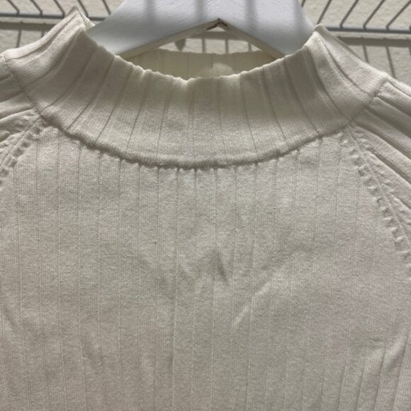 H&M Woman’s Cream Sweater Size: S, worn once - Picture 4 of 5